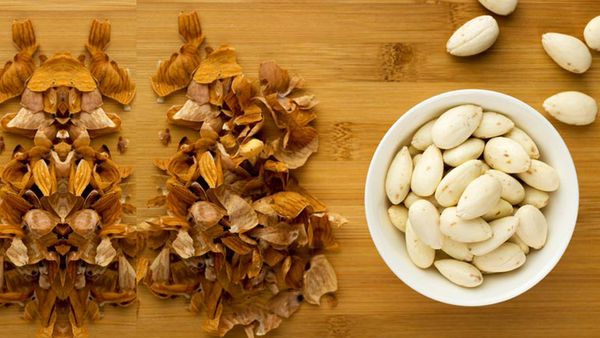 Peeled vs Unpeeled Almonds Peeled vs Unpeeled Almonds