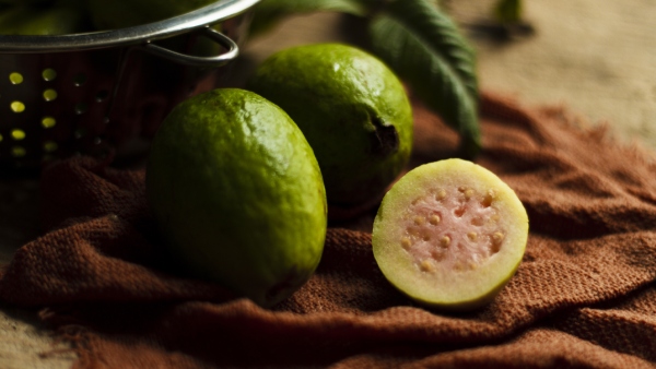 How Eating a Guava a Day How Eating a Guava a Day