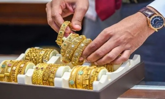 Gold Price Drops Again