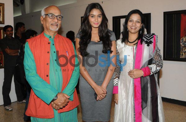 Zeenat Aman & Rohit Verma unveils That life in Colors