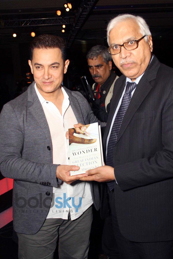 Bollywood celebs at NDTV Indian Of The Year Awards