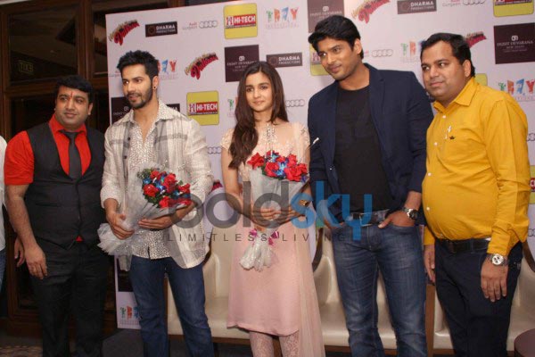 Alia Bhatt stuns at Humpty Sharma Ki Dulhania Press Conference