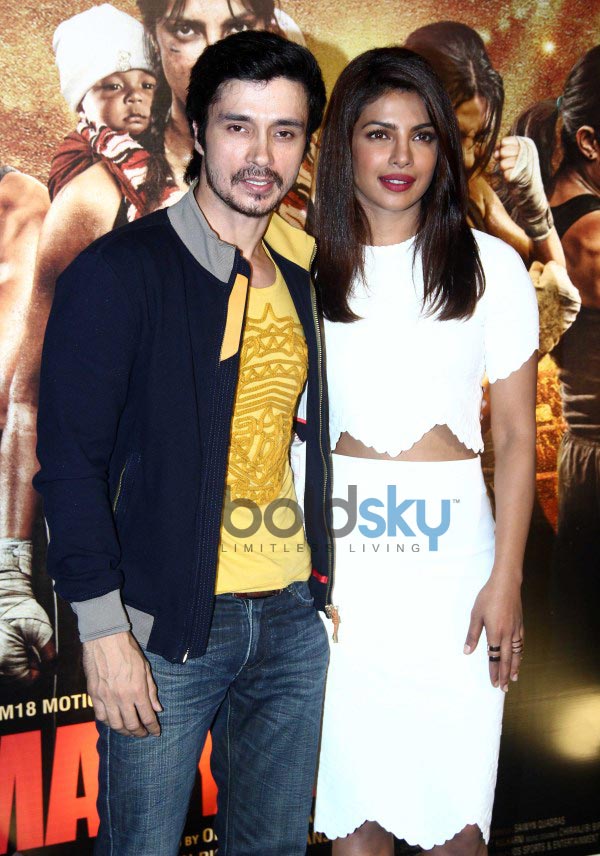 Priyanka Chopra stuns at Trailor launch of Marry Kom