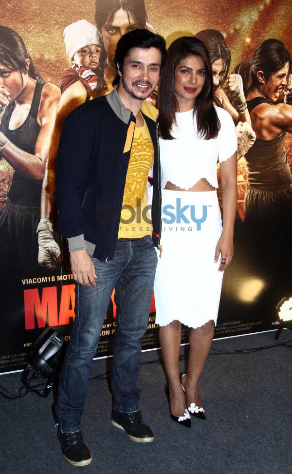 Priyanka Chopra stuns at Trailor launch of Marry Kom