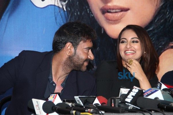 Sonakshi Sinha And Ajay Devgn Promote Action Jackson