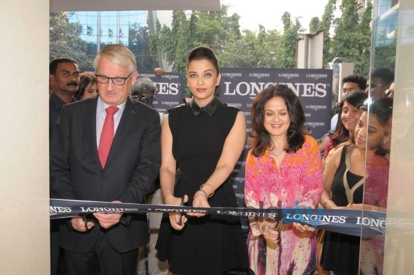 Aishwarya Rai Inaugurates Longines Boutique