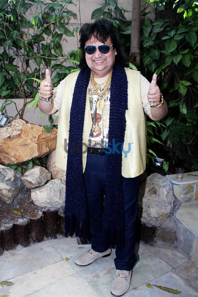 Bappi Lahiri Unveils An Album Of Sensational Band Of Singers “Slumstars ...