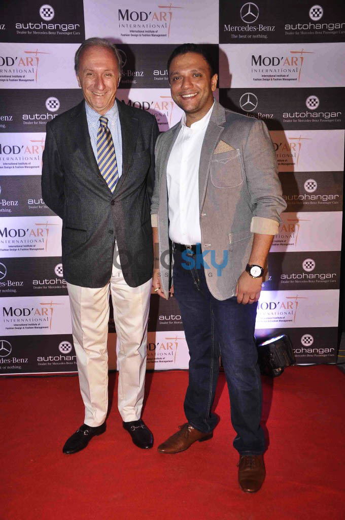 Mod'Art International Fashion Show By Their Creative Students