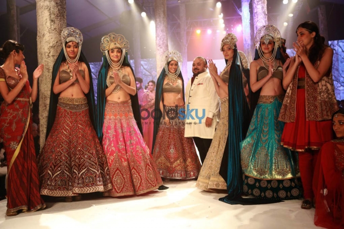 Designer JJ Valaya Show At IBFW 2015