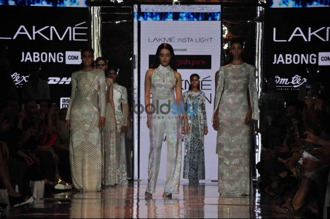 LFW Day 3 - Shraddha Kapoor Walks For Namrata Joshipura