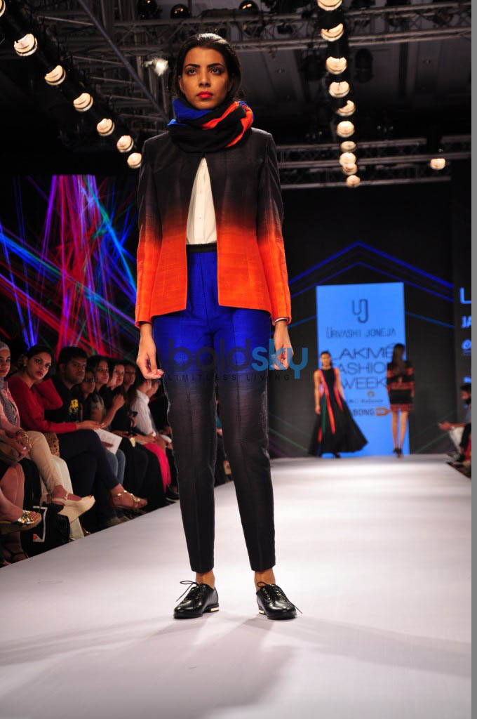 LFW Day 3 - Vasundhara, Armaan Aiman, Stephany Dsouza, Urvashi Joneja Show