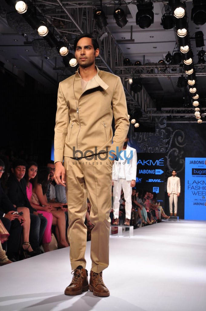 LFW Day 4 - Bugatti Show