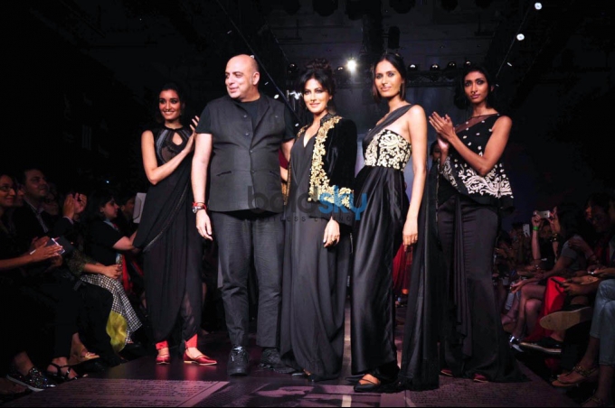 LFW day 5 - Tarun Tahiliani Show