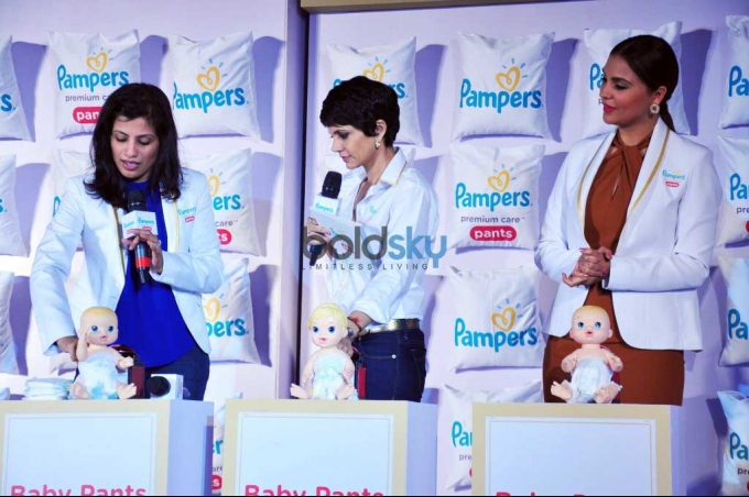 Mandira Bedi And Lara Dutta Launch Pampers Premium Care Pants