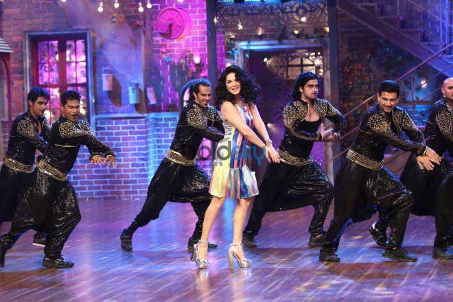 Sunny Leone On The Sets Of Drama Company