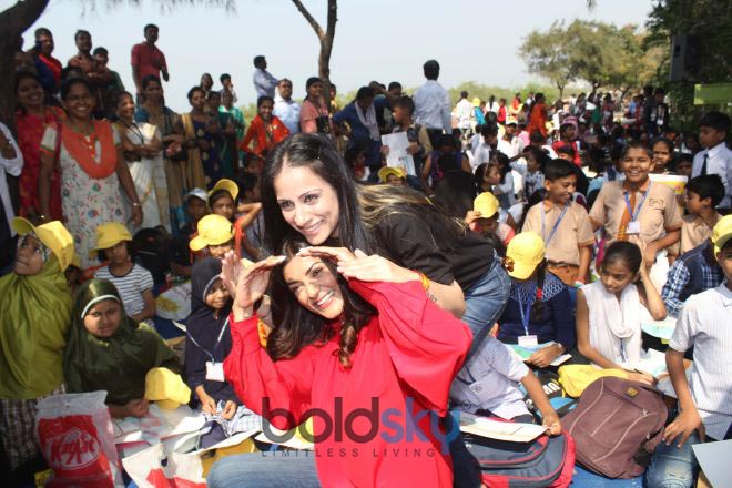Sushmita Sen Celebrates Republic Day With Rouble Nagi Art Foundation