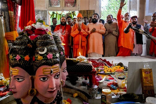 Nag Panchami 2023: Witness Nag Panchami Celebrations Echo Across the Nation