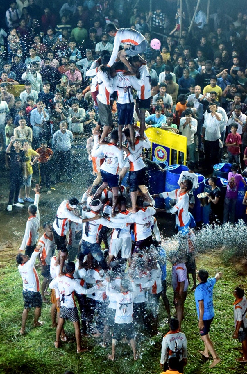 Krishna Janmashtami 2023: Dahi Handi Festivities Captured In Pics