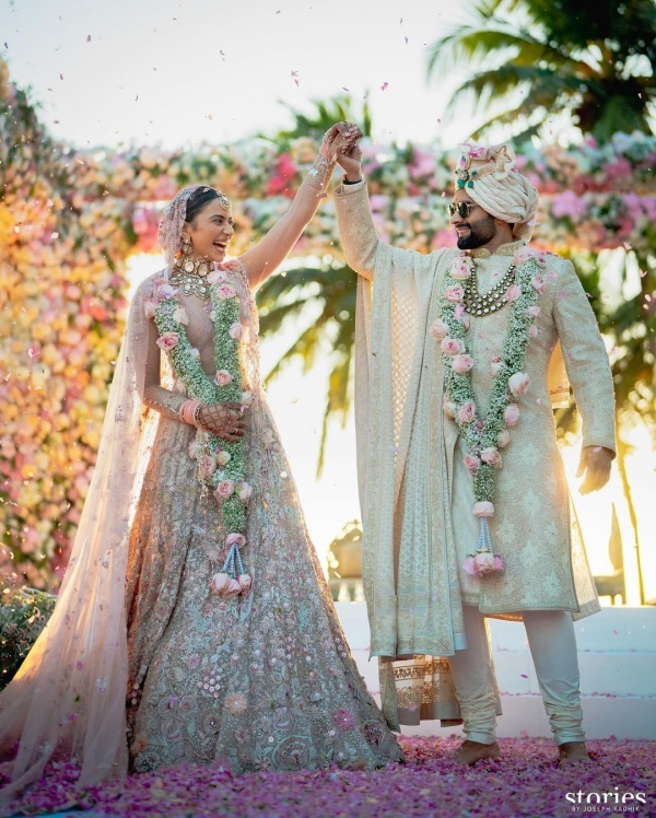 Rakul Preet Singh And Jackky Bhagnani Wedding Pics Out, Newly Wed Couple Looks Dreamy And Etheral!