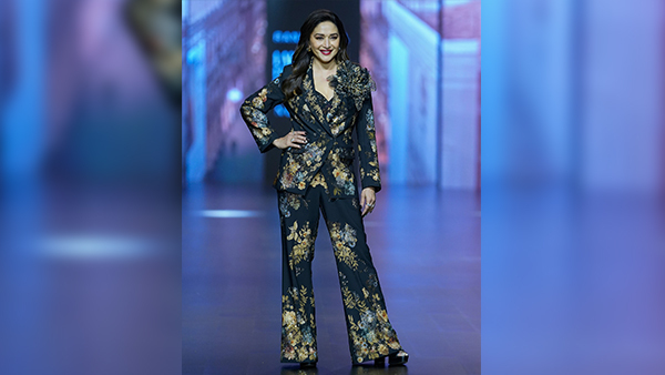 Lakme Fashion Week 2024: Sara Ali Khan, Janhvi Kapoor, And Ananya Panday Promote Creative Fashion, Check Their Runway Looks!