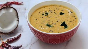 மைசூர் தேங்காய் சட்னி ரெசிபி.. தேங்காய் சட்னிய இந்த மாதிரி செஞ்சு பாருங்க... வித்தியாசமா சூப்பரா இருக்கும்...!