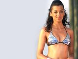 'ஃபேஷன்' படம் உங்களுக்கு ஞாபகம் இருக்கா? அதிலிருந்து சில ஸ்டைல் குறிப்புகளை சுடலாம் வாங்க...