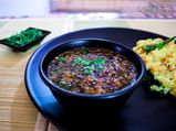 குனேஸ் கொஜூ ரெசிபி /கர்நாடக ஸ்டைல் புளிக்கறி/டர்மரைன்டு கொஜூ ரெசிபி 