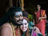 நமக்கெல்லாம் ஒரு பிரச்சனையினா இவருக்கு என்ன பிரச்சனையினு பாருங்க! 