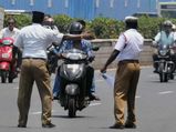வண்டி ஓட்டும்போது மூக்க சொறிஞ்சதுக்காக அபராதமா?... டேய் இதுக்குலாமா அபராதம் போடுவீங்க...