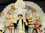 நவராத்திரி 2019: முப்பெரும் தேவியரை போற்றும் வழிபாடு - என்ன தானம் தரலாம்
