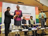 சபாஷ் கர்னாவதி... திருநங்கையை பேராசிரியர் ஆக்கிய முதல் பல்கலைக்கழகம்... 