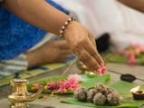 முன்னோர்களின் சாபத்தில் இருந்து தப்பிக்கணுமா? அப்ப தை அமாவாசையில தர்ப்பணம் பண்ணுங்க...