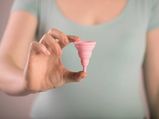 மாதவிடாய் கப் யூஸ் பண்ற ஐடியா இருக்கா? அப்ப முதல்ல இத படிங்க...