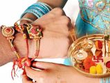 உங்க சகோதரர் எப்பவும் சந்தோஷமா இருக்கணுமா? அப்ப அவங்க ராசிக்கு ஏற்ற நிறத்தில் ராக்கி கட்டுங்க...
