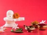 வீட்டில் சிவலிங்கம் வைத்தால் இந்த விஷயங்களை செய்யாதீங்க.. இல்லன்னா கஷ்டங்கள் அதிகரிக்கும்...