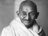 1947 ஆம் ஆண்டு ஆகஸ்ட் 15 அன்று மகாத்மா காந்தி அவா்கள் எங்கு இருந்தாா் தெரியுமா?