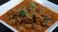 சாதம், சப்பாத்திக்கு அட்டகாசமாக இருக்கும்.. மீல் மேக்கர் குழம்பு செய்வது எப்படி?