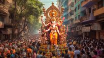 விநாயகருக்கு இந்த 3 கலர் ரொம்ப பிடிக்குமாம்... இந்த நிற ஆடை அணிந்து விநாயகரை கும்பிட்டா பணக்கஷ்டமே வராதாம்!