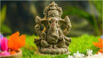 விநாயகர் சதுர்த்தி அன்று இந்த 4 பொருட்களால் விநாயகரை செய்து வழிபட்டால், வீட்டில் செல்வம் பெருகுமாம்...