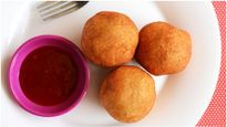 வீட்டுல பிரட்டும், உருளைக்கிழங்கும் இருக்கா? இப்படி போண்டா செய்யுங்க.. அருமையா இருக்கும்..