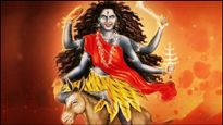 நவராத்திரி ஏழாம் நாளில் காளராத்திரி தேவியின் அருளைப் பெற இந்த மந்திரத்தை சொல்லுங்க...