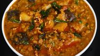 கத்திரிக்காயும், உருளைக்கிழங்கும் இருக்கா? அப்ப இந்த மாதிரி பருப்பு குழம்பு செய்யுங்க... செமயா இருக்கும்..