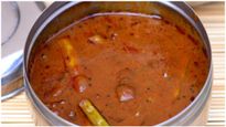 கொத்தவரங்காயை வெச்சு இப்படி கார குழம்பு செய்யுங்க.. சாதத்துடன் சாப்பிட சூப்பரா இருக்கும்...