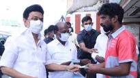 மீண்டும் மக்களை மாஸ்க் அணிய சொல்லியுள்ள தமிழக அரசு... பிண்ணனி என்ன?