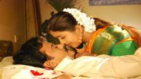 ஆண்களே! முதல் முறையா உடலுறவில் ஈடுபடுறீங்களா? அப்ப 'இத' உங்க மனைவிக்கு பண்ண மறந்துடாதீங்க!