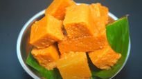 1 கப் தேங்காயும், 1 கப் கோதுமை மாவும் இருந்தா போதும்.. சூப்பரான ஸ்வீட்டை ஈவ்னிங் டைம்-ல செய்யலாம்...