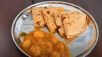 சப்பாத்தி, பூரிக்கு உருளைக்கிழங்கு குருமாவை ஒருமுறை இப்படி செய்யுங்க.. டேஸ்ட் செமயா இருக்கும்...