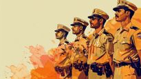 இந்தியாவில் ஏன் அனைத்து மாநில காவல்துறையினரும் காக்கி நிற யூனிபார்ம் மட்டுமே அணிகிறார்கள் தெரியுமா?