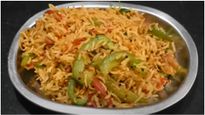 காலையில் லன்ச் பாக்ஸ்-க்கு குடைமிளகாயை வெச்சு இப்படியொரு ரைஸ் செஞ்சு குடுங்க.. பாக்ஸ் காலியா வரும்...