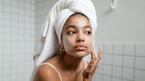 Skin Care: உங்க முகத்தில் இந்த பொருட்களை தடவினா உங்க அழகான முகம் அவ்வளவுதானாம்...!